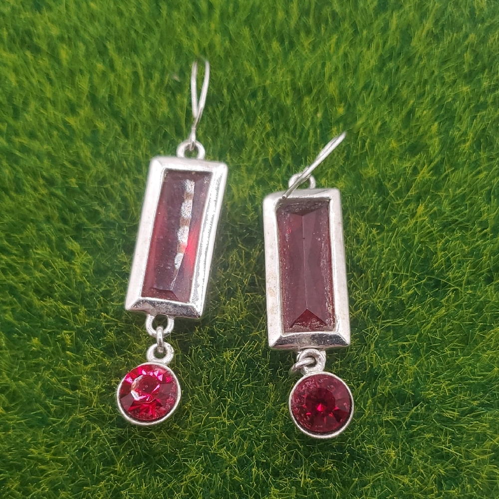 Elegant Silver and Red Gothic  Earrings E1034 Romantic